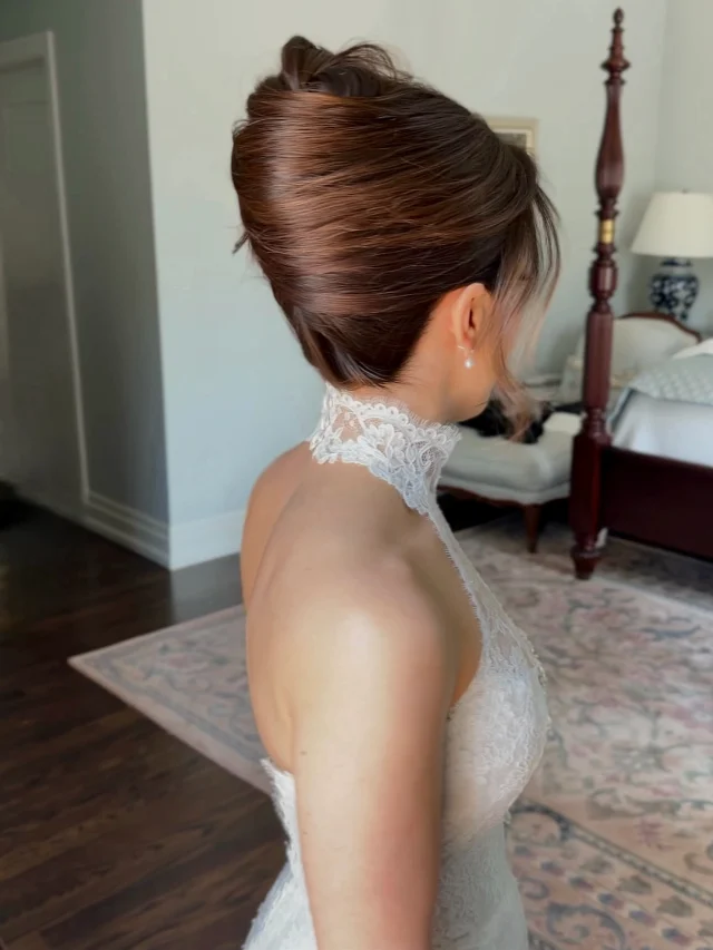 Congratulations beautiful Sabrina 🤍

Hair #bridalhaircouturebykatie 
Makeup @beautybynate