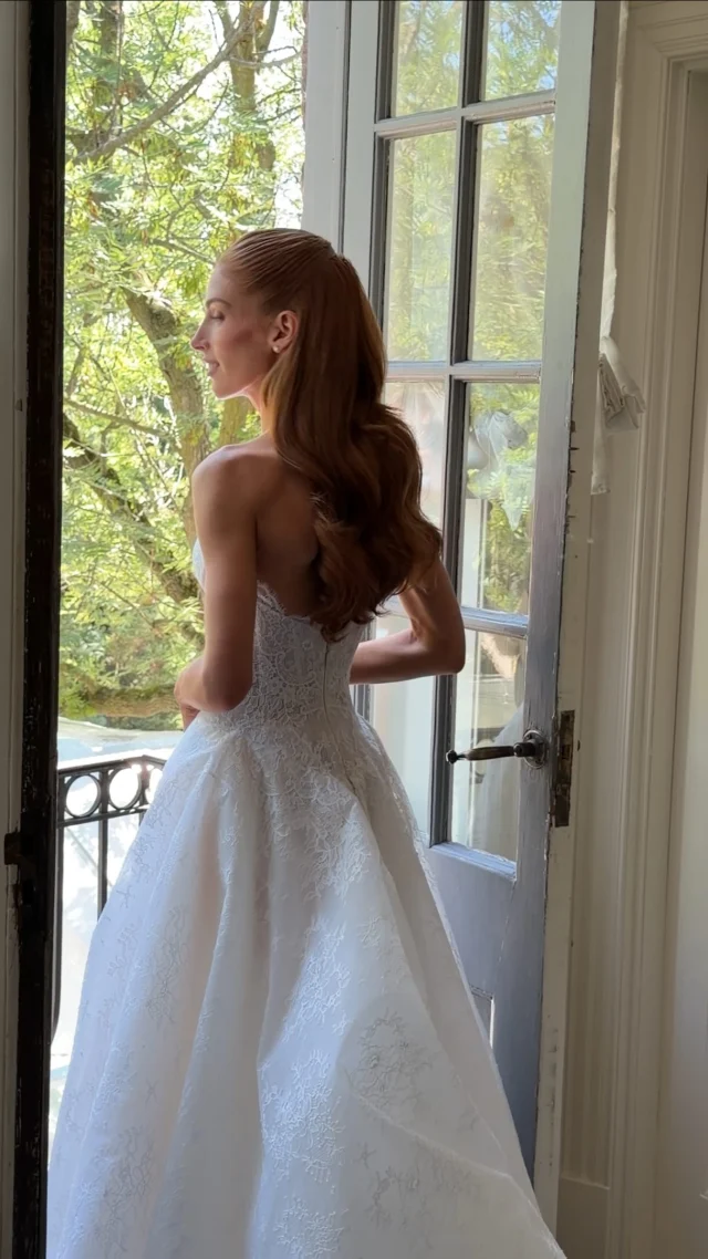 The most exquisite — Sarah @saralexaaaa 

Hair #bridalhaircouturebykatie
Makeup @beautybytaydownes
