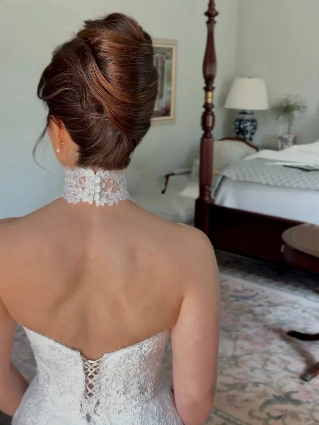 Return of the classics…

I just love a bold, renaissance-style frenchy 💥

Hair #bridalhaircouturebykatie